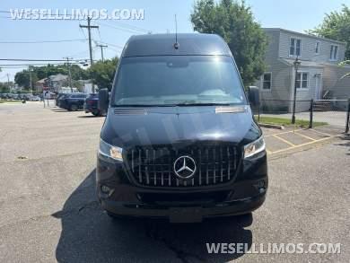 2021 Executive Coach Mercedes Sprinter Sprinter - Sprinter for Sale in Baldwin, NY - Photo 11