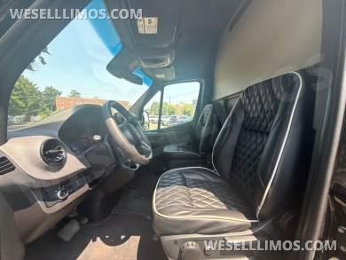 2021 Executive Coach Mercedes Sprinter Sprinter - Sprinter for Sale in Baldwin, NY - Photo 14