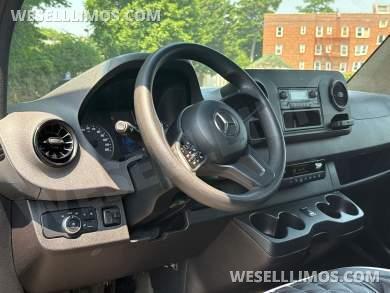 2021 Executive Coach Mercedes Sprinter Sprinter - Sprinter for Sale in Baldwin, NY - Photo 15
