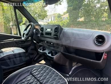 2021 Executive Coach Mercedes Sprinter Sprinter - Sprinter for Sale in Baldwin, NY - Photo 17