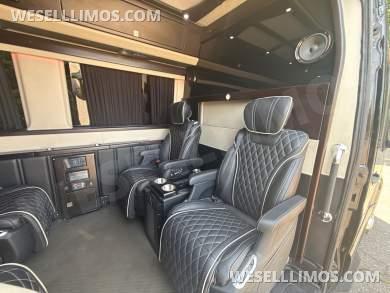 2021 Executive Coach Mercedes Sprinter Sprinter - Sprinter for Sale in Baldwin, NY - Photo 23