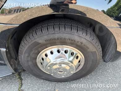 2021 Executive Coach Mercedes Sprinter Sprinter - Sprinter for Sale in Baldwin, NY - Photo 35