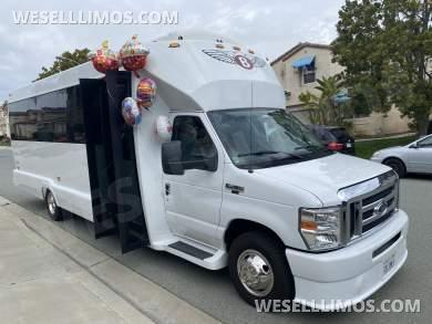 2012 Tiffany Ford Super duty E4 50 Limo Bus - Limo Bus for Sale in Lakeside, CA - Photo 3