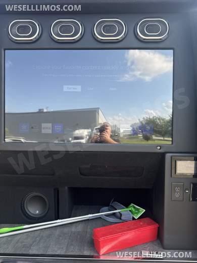 2024 Limos by Moonlight Mercedes Sprinter 3500 XD Sprinter - Sprinter for Sale in Columbus, OH - Photo 4