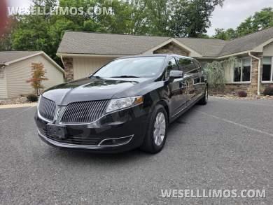 2014 Lincoln MKT Limousine for Sale in Northumberland, PA - Photo 2