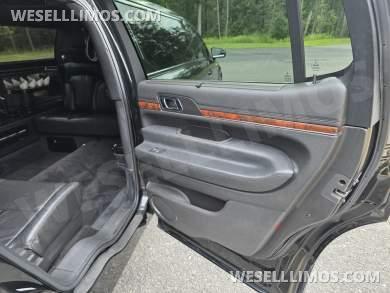 2014 Executive Coach Builders 72in Lincoln MKT Limousine - Limousine for Sale in Northumberland, PA - Photo 14