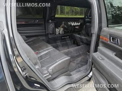 2014 Executive Coach Builders 72in Lincoln MKT Limousine - Limousine for Sale in Northumberland, PA - Photo 15