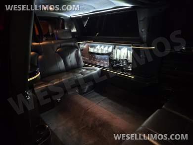 2014 Executive Coach Builders 72in Lincoln MKT Limousine - Limousine for Sale in Northumberland, PA - Photo 26