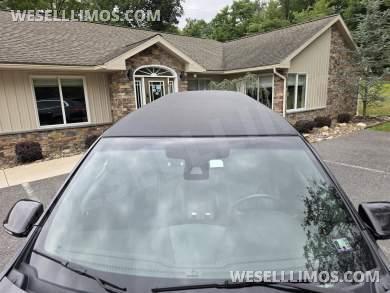 2014 Executive Coach Builders 72in Lincoln MKT Limousine - Limousine for Sale in Northumberland, PA - Photo 41