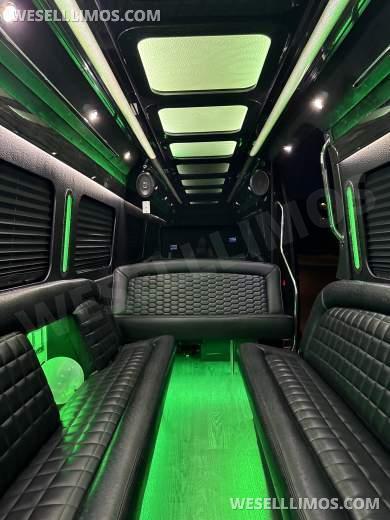 2019 Tiffany Mercedez Benz Sprinter Sprinter - Sprinter for Sale in Orange, CA - Photo 10