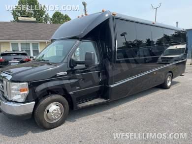 2019 Ford E450 Executive Shuttle for Sale in Pasadena, MD - Photo 2
