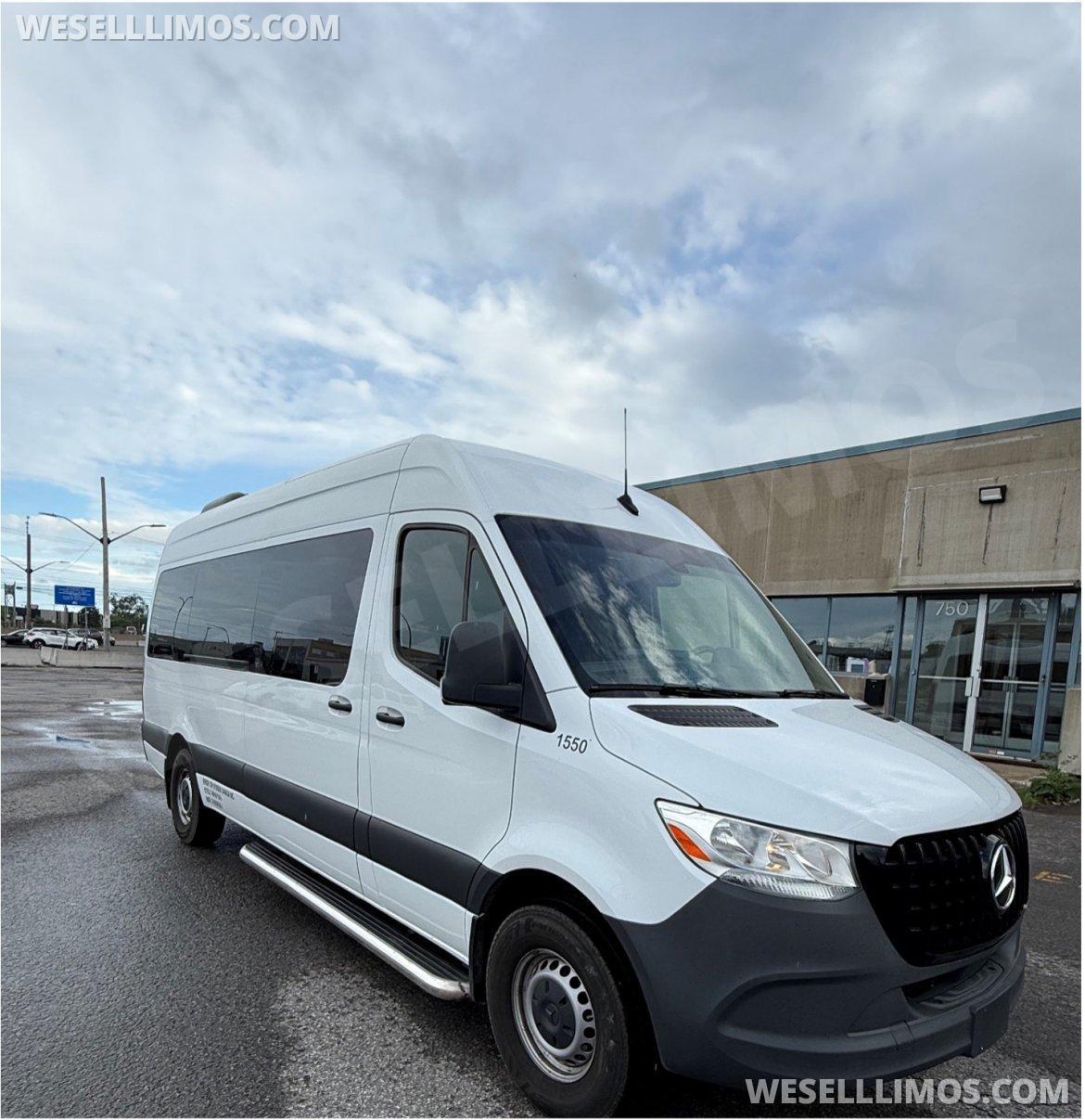 Limo Bus for Sale in Champlain, NY - Photo 3