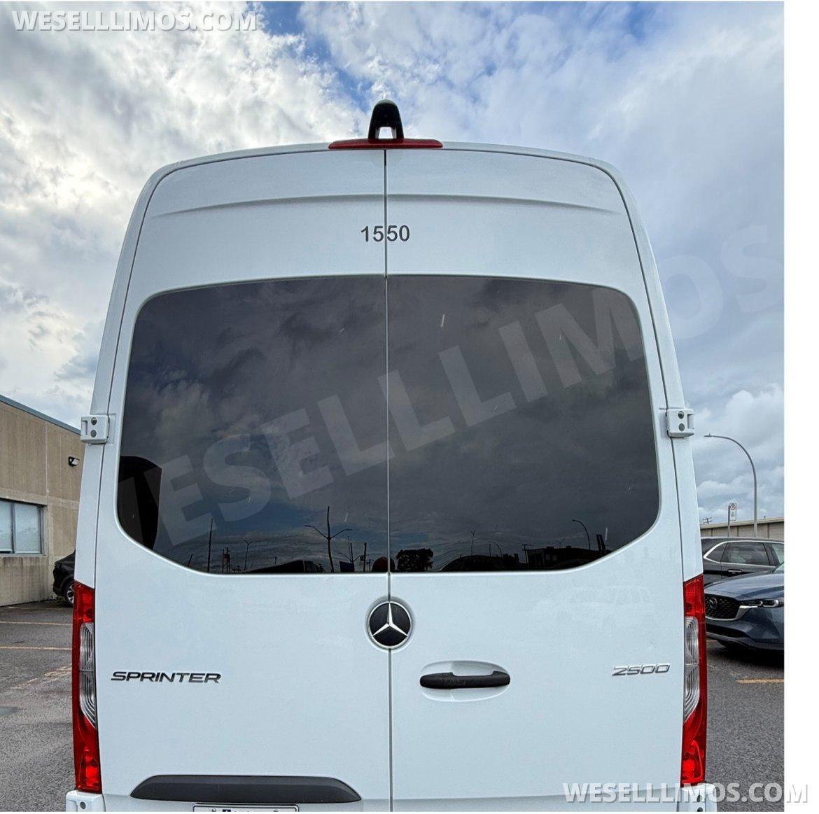 Limo Bus for Sale in Champlain, NY - Photo 5
