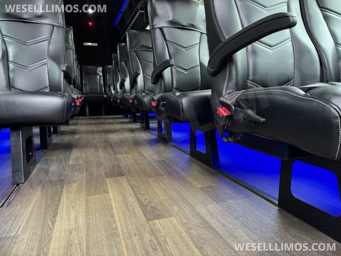Executive Shuttle for Sale in Egg harbor twp, NJ - Photo 4