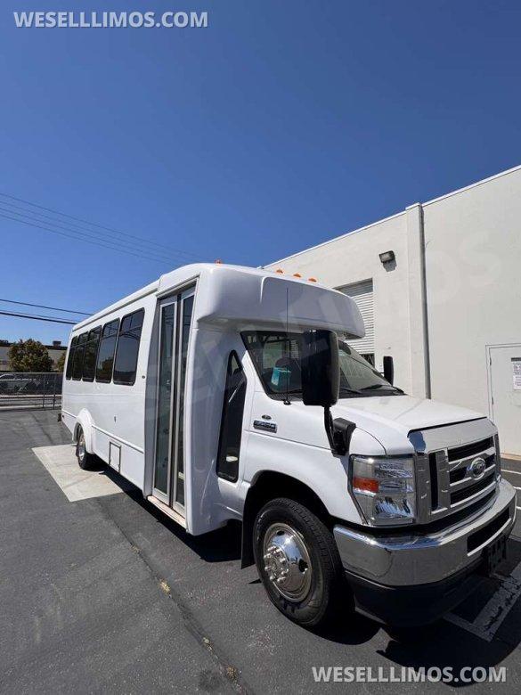 2022 Ford E450 Super Duty Party Bus