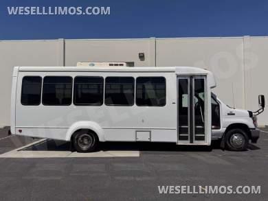 2022 SPV Conversions Ford E450 Super Duty Party Bus Limo Bus - Limo Bus for Sale in Anaheim, CA - Photo 25