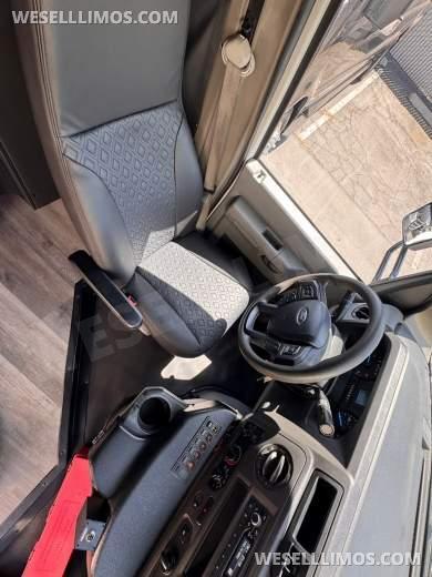 2022 SPV Conversions Ford E450 Super Duty Party Bus Limo Bus - Limo Bus for Sale in Anaheim, CA - Photo 23