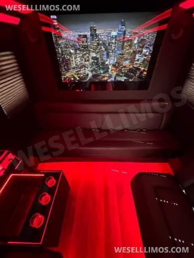 2022 SPV Conversions Ford E450 Super Duty Party Bus Limo Bus - Limo Bus for Sale in Anaheim, CA - Photo 15