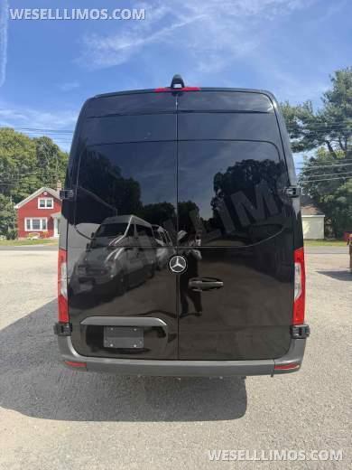 2019 LA West Mercedes Benz Sprinter 3500 170 ext - Sprinter for Sale in Westport, Massachusetts, United States - Photo 17