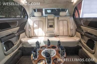 2017 Quality Coachworks Lincoln stretch VIP Limo Limousine - Limousine for Sale in Lacey, WA - Photo 9