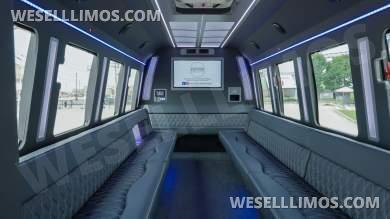 2022 LGE Coachworks Ford F-550 Limo Bus - Limo Bus for Sale in Cleveland, OH - Photo 3