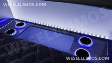 2022 LGE Coachworks Ford F-550 Limo Bus - Limo Bus for Sale in Cleveland, OH - Photo 6