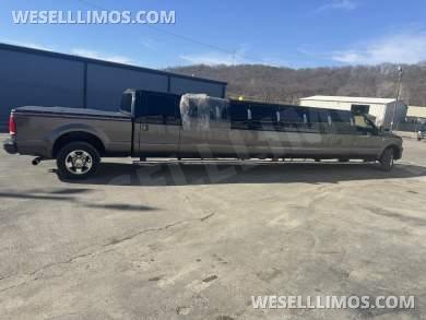 2004 Ford F-150 Custom Harley Truck SUV Stretch for Sale in Edwardsville, KS - Photo 2