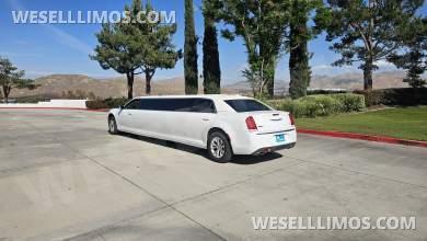 2015 Pinnacle Chrysler 300 Limousine - Limousine for Sale in anaheim, CA - Photo 4