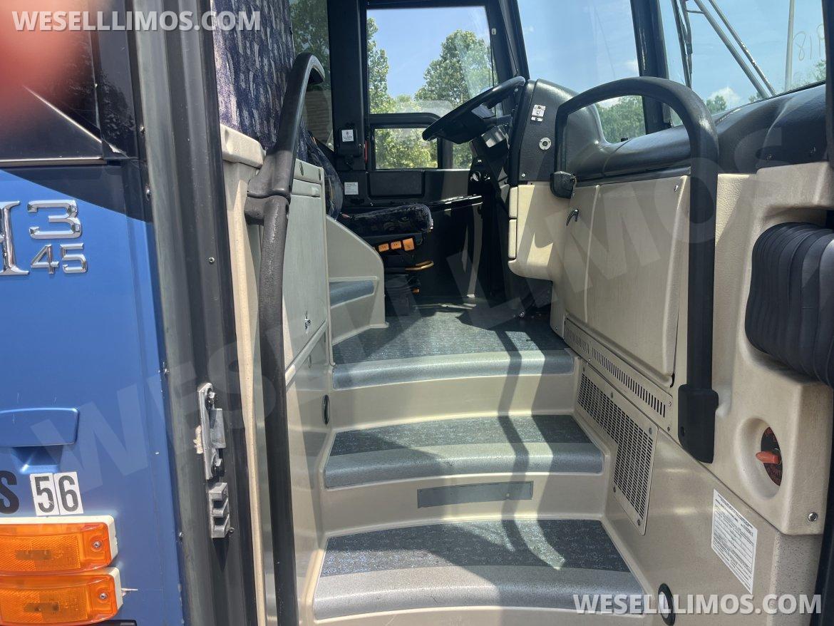 Motorcoach for Sale in Pasadena, MD - Photo 5