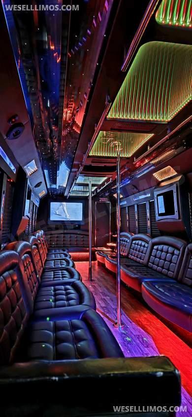 2011 Tiffany Ford F750 Super Duty Limo Bus - Limo Bus for Sale in Las Vegas, NV - Photo 10