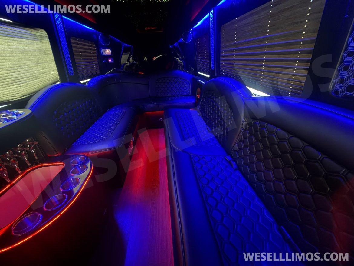 Limo Bus for Sale in Las vegas, NV - Main Photo