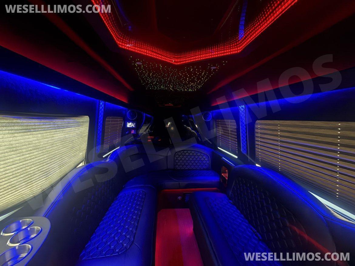 Limo Bus for Sale in Las vegas, NV - Photo 2