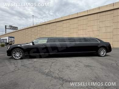 2013 Chrysler 300 120” 4 Door Limousine Executive Coach Builder 10 Passenger - Limousine for Sale in Las Vegas, NV - Photo 4