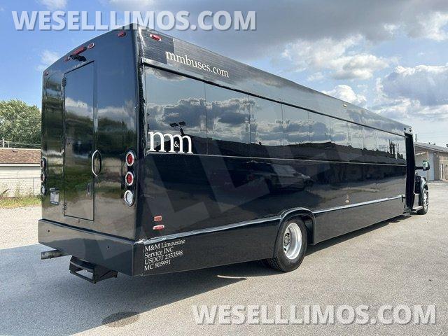 Executive Shuttle for Sale in Chicago, IL - Photo 2