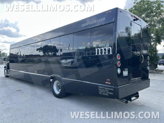 Executive Shuttle for Sale in Chicago, IL - Photo 4