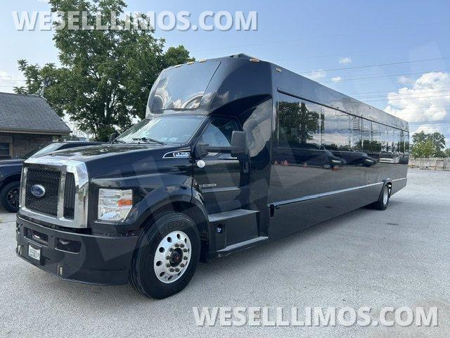 Executive Shuttle for Sale in Chicago, IL - Photo 5