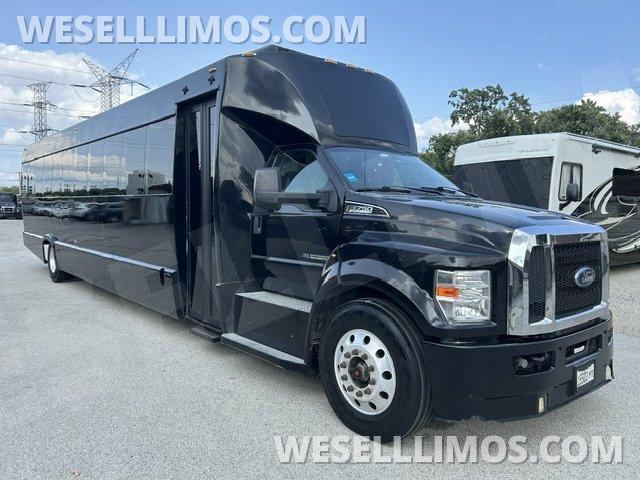 Executive Shuttle for Sale in Chicago, IL - Main Photo