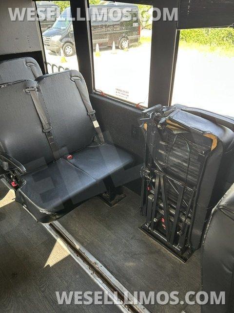 Executive Shuttle for Sale in Chicago, IL - Photo 16