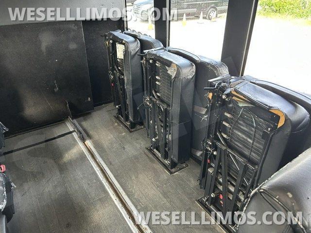 Executive Shuttle for Sale in Chicago, IL - Photo 17