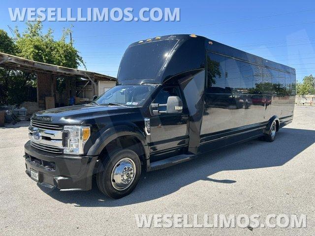 Executive Shuttle for Sale in Chicago, IL - Photo 2
