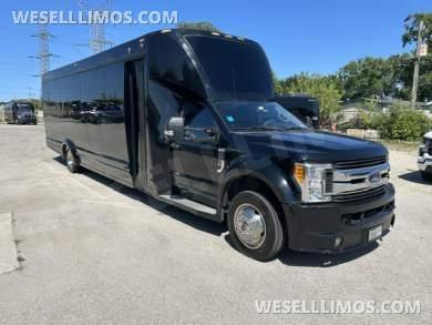 2017 Ford F-550 Executive Shuttle for Sale in Chicago, IL - Main Photo