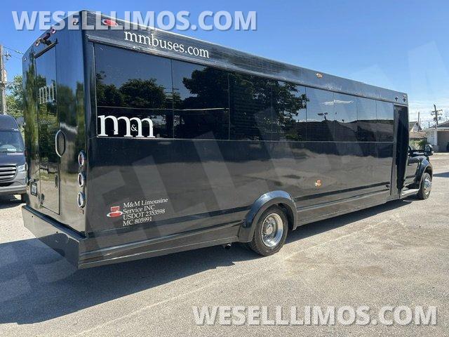 Executive Shuttle for Sale in Chicago, IL - Photo 4
