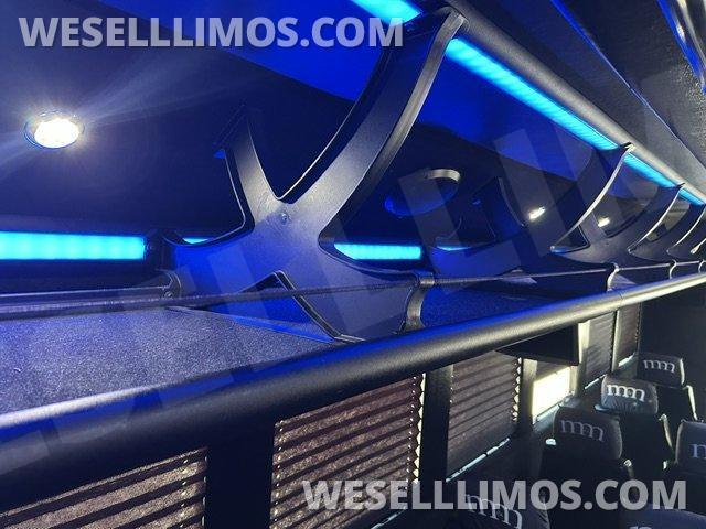 Executive Shuttle for Sale in Chicago, IL - Photo 17