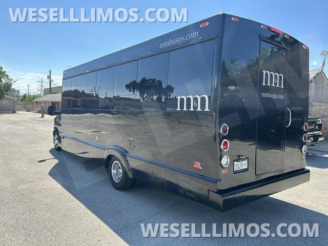 Executive Shuttle for Sale in Chicago, IL - Photo 3