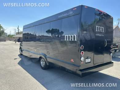 2019 Tiffany Coachbuilders Ford E-450 Executive Shuttle - Executive Shuttle for Sale in Chicago, IL - Photo 3