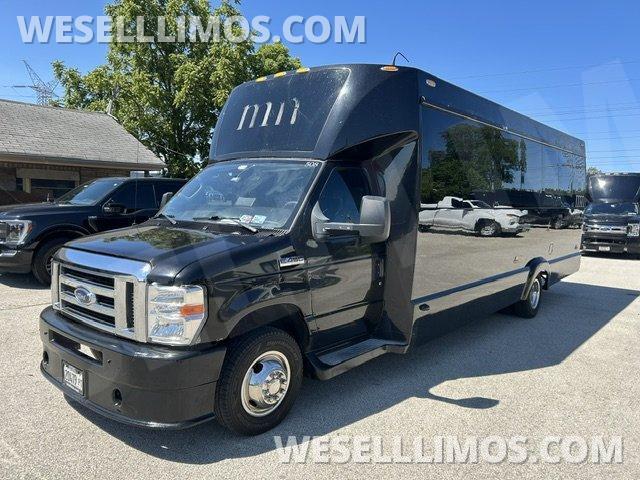Executive Shuttle for Sale in Chicago, IL - Photo 5