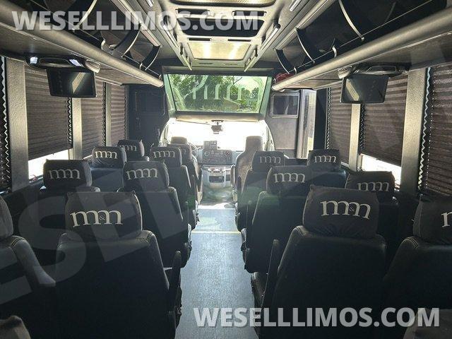 Executive Shuttle for Sale in Chicago, IL - Photo 14