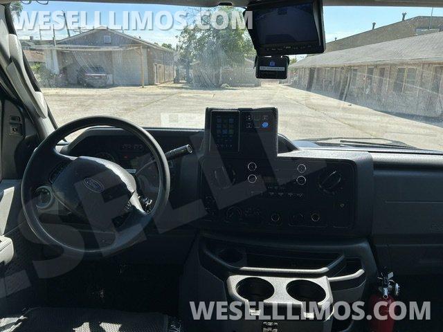 Executive Shuttle for Sale in Chicago, IL - Photo 15