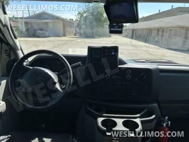2019 Tiffany Coachbuilders Ford E-450 Executive Shuttle - Executive Shuttle for Sale in Chicago, IL - Photo 15