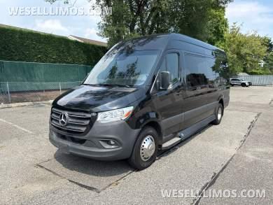 2022 MERCEDES SPRINTER Sprinter for Sale in Baldwin, NY - Photo 2
